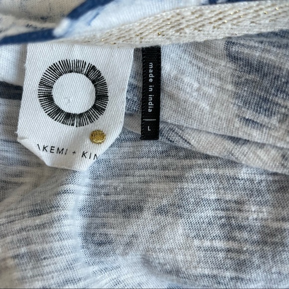 Akemi + Kin Graffito Tee - Picture 12 of 13